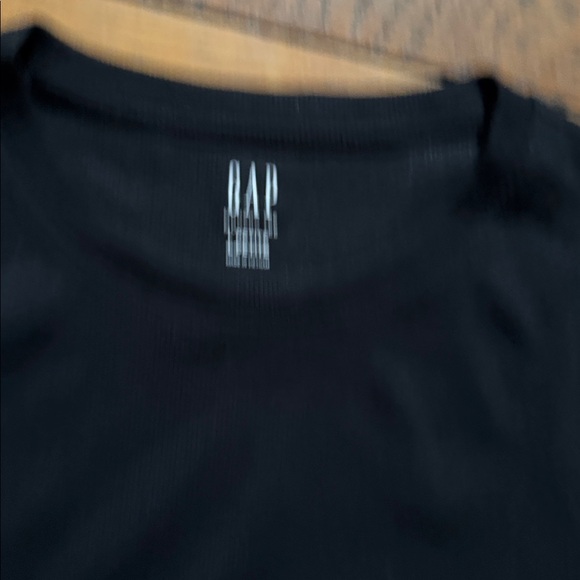 NWOT GAP Modern Rib Tee - Picture 3 of 3